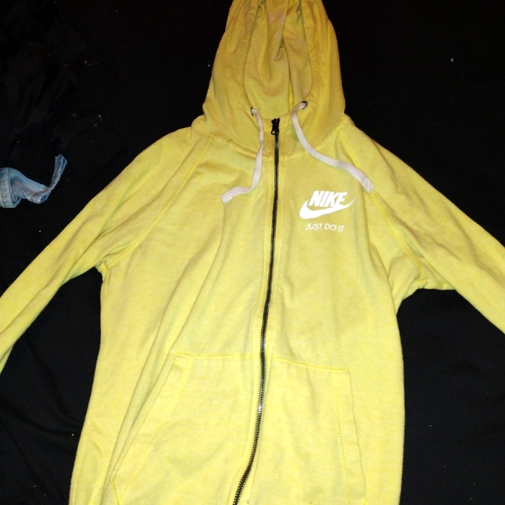 Women's Nike sweatshirt